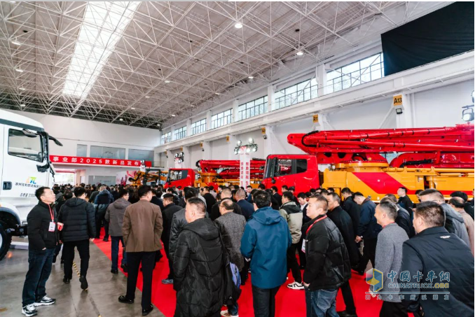 签约4.2亿元！三一泵路事业部发布2025款泵送新品
