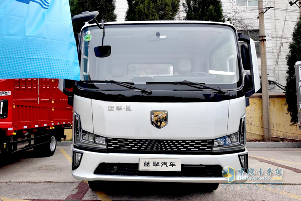 引领全国轻卡物流变革 潍柴蓝擎全新一代X7-190马力全国首发