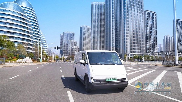 福田卡文乐福：解锁城配“新玩法”，女司机百公里场景实测