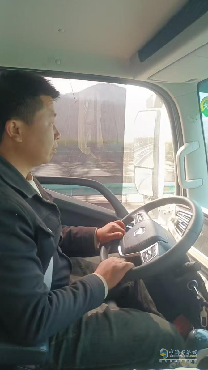 河南卡友张师傅：拉重载绿通，瑞沃TS5超给力
