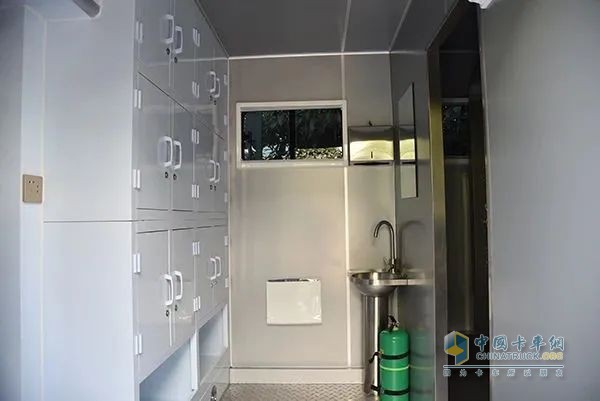 森源鸿马淋浴车强化应急救援后勤保障：温暖一线人员