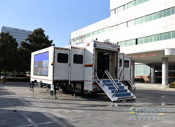 森源鸿马双拓展通信指挥车即将闪耀警博会 助力警务高效升级