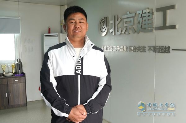 北京建筑垃圾清运 瑞沃纯电自卸车担当重任