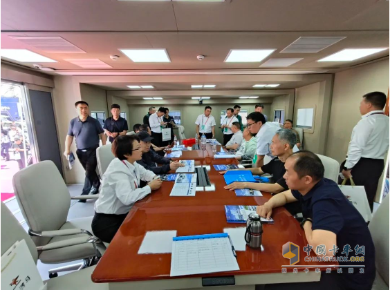 森源鸿马闪耀第十二届警用装备博览会：诠释“移动通信指挥车平台智能制造者”实力