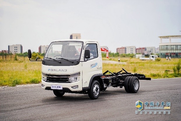 赛道首秀！时代汽车六款 FORLAND 新标产品亮相