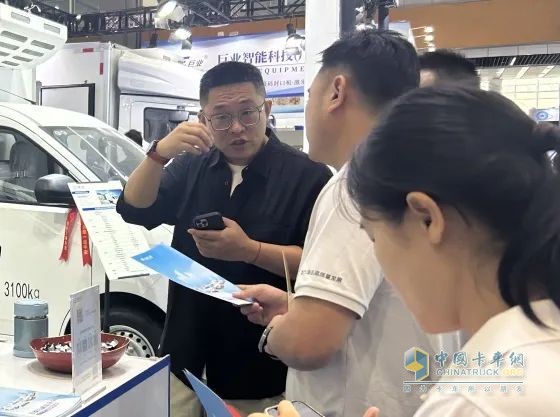 冷链运输看这里！五菱冷藏车广州展实力圈粉海内外客户