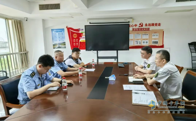 解放动力顺利通过2025年度危险废物规范化管理评价