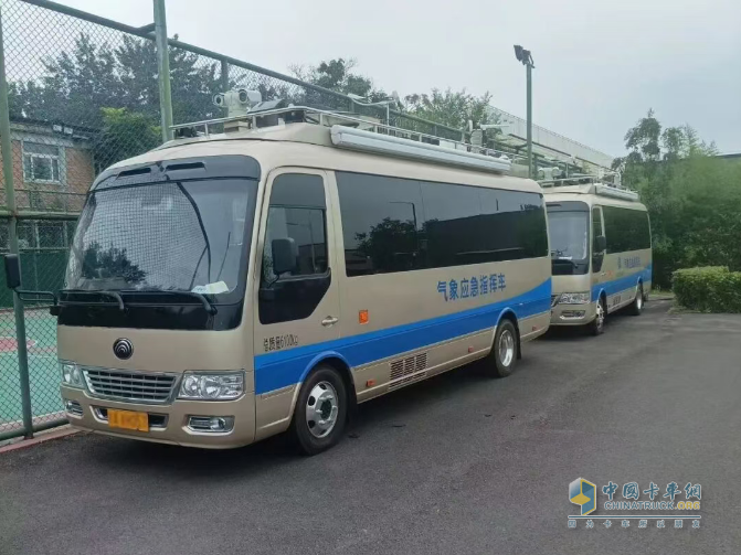 宇通警用特种车参与九三阅兵保障任务