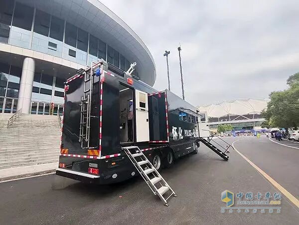森源鸿马通信指挥车第三站为湖南旅发大会演唱会筑牢 “智慧防线”