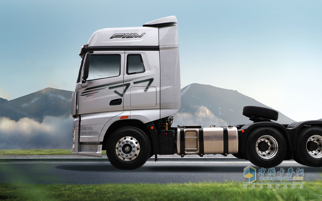 解放J7 6DV1 640马力牵引车，让赢运如虎添翼