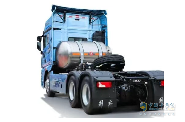 这辆解放J7太会“省”了！