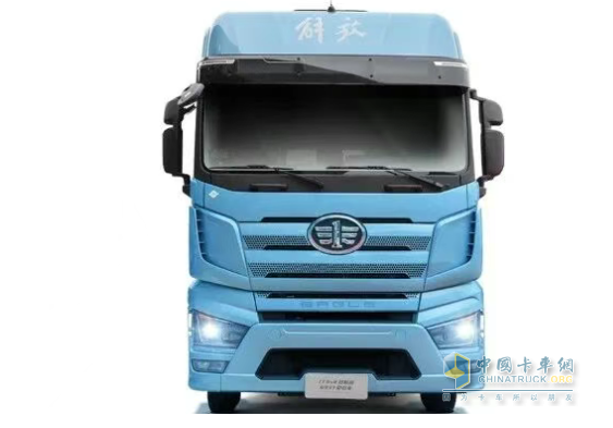 这辆解放J7太会“省”了！