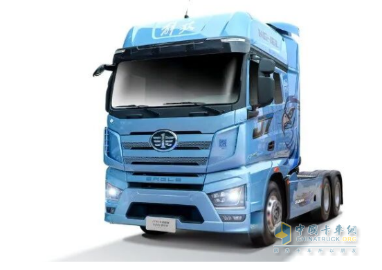 J7领航版660马力LNG牵引车:读懂你的心思,更读懂前路