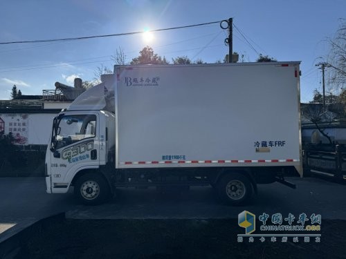 把新鲜托付给硬实力!陕汽德龍G300助卡友郭师傅赢得长久信赖