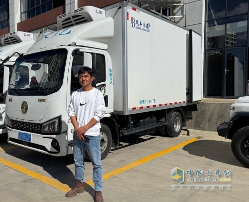 把新鲜托付给硬实力!陕汽德龍G300助卡友郭师傅赢得长久信赖