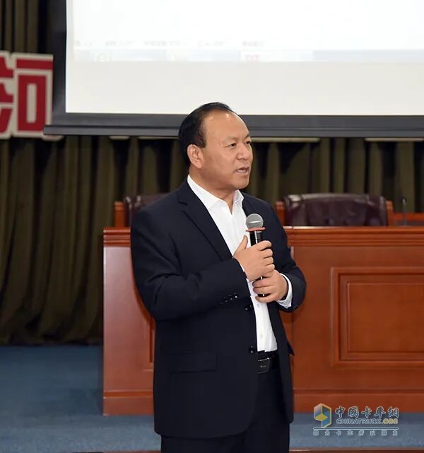 锚定目标强攻坚 凝心聚力拓市场—森源鸿马营销中心召开总结培训动员会