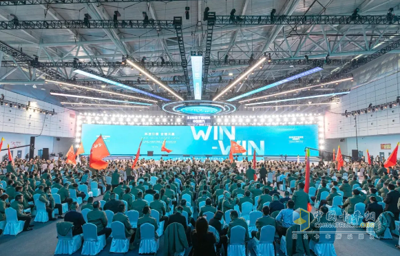 中国重汽：“红心领航”汇动能 “中国重器”显担当