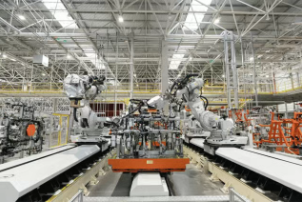 锚定两会航向 锻造新质生产力：中国重汽跑出高质量发展加速度