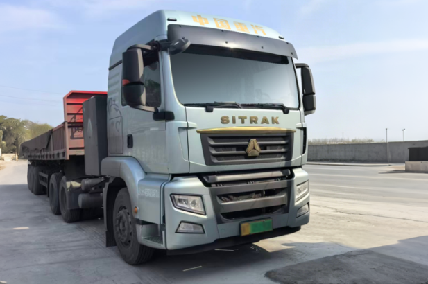 汕德卡新能源牵引车：重塑砂石料运输价值新标杆