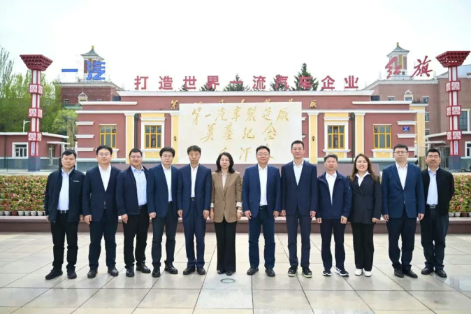 @中国路桥，北非见！解放卡车出发！