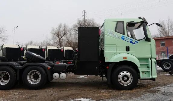 解放J6G Pro标载纯电电驱箱牵引车:纯电货运的快乐指南~