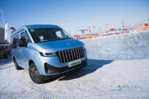 冰上破局！远程甲醇电动超级VAN优雅“出锅”背后是什么样的底气？