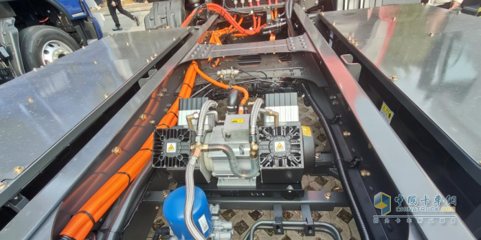 换好车，开好头，乘龙翼威5纯电大单桥助力卡友开年就赚钱