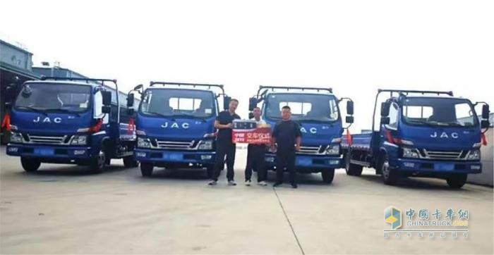 江淮1卡全国交车“热力答卷”：全场景精准破局，“卡”动各地发展加速度