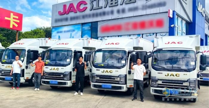 江淮1卡全国交车“热力答卷”：全场景精准破局，“卡”动各地发展加速度