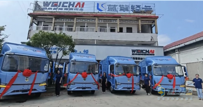 现象级爆款！潍柴蓝擎X7新一代轻卡南昌批量交付，实力印证用户口碑！