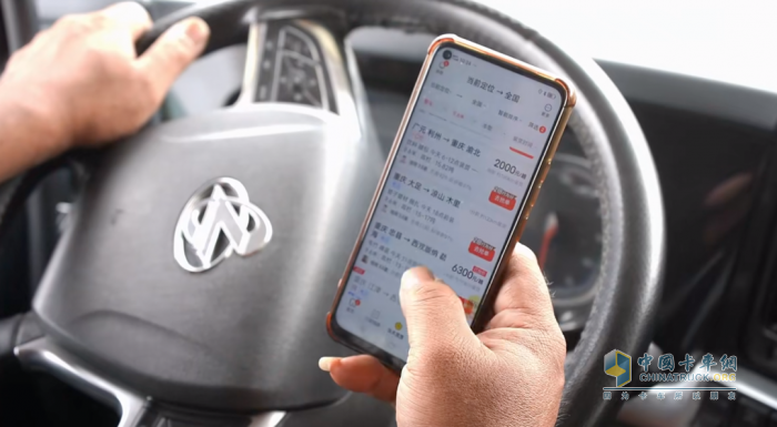 从霸龙到H7，这位货运老司机为何独宠东风柳汽乘龙？