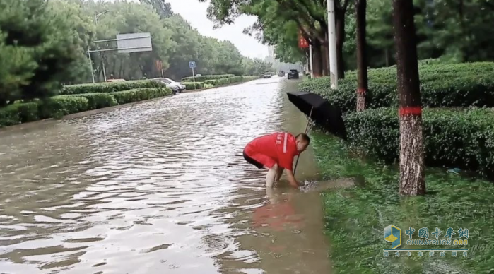 助力防汛救灾，福龙马在行动