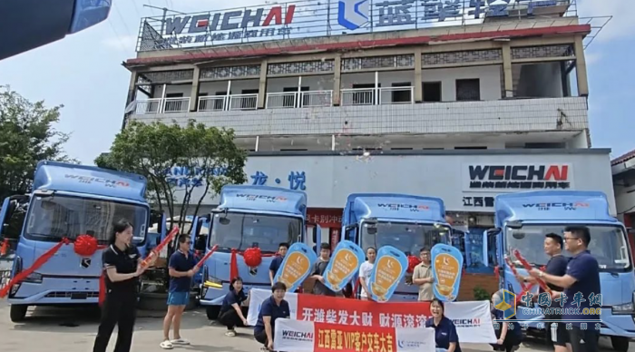 现象级爆款！潍柴蓝擎X7新一代轻卡南昌批量交付，实力印证用户口碑！