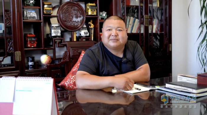 坐拥70余辆东康燃气牵引车，每一辆在张老板眼里都是高质量输出的“神兵”