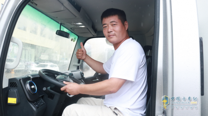 超越经典！欧马可3.8L轻卡用户亲证： 3.0L产品将成新一代“神车”