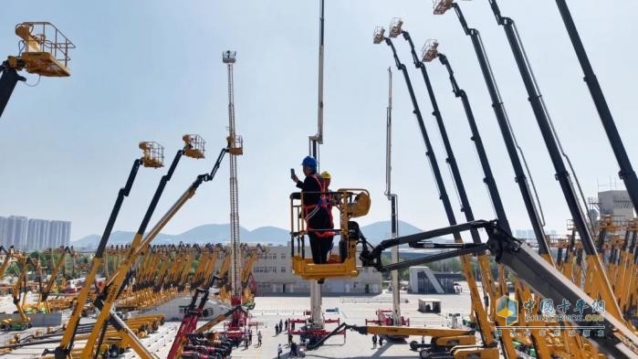 零距离、沉浸式！徐工高空作业机械邀客户体验……