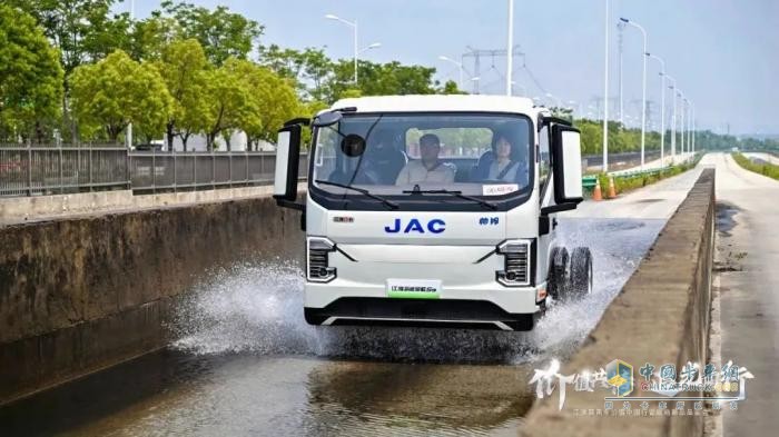 “追光者”江淮商用车，如何锚定“价值共同体”新坐标？