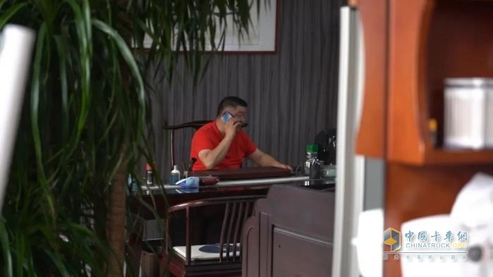 既会算账，也会开车：禹州王总的“电麒麟”生意经
