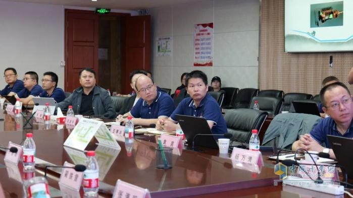 河南区域战略经销商走进龙擎，聚力赢未来！