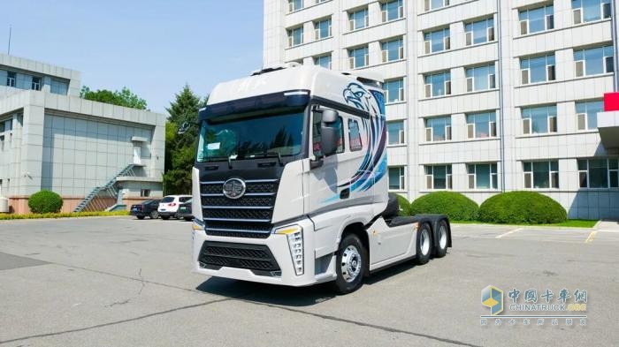 解放J7创领版，以核心技术打造智慧节油新标杆！