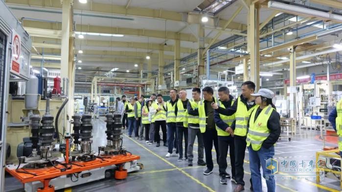 智造新引擎，护航危化路！岳阳云溪区道协探访龙擎，共话合作新篇章