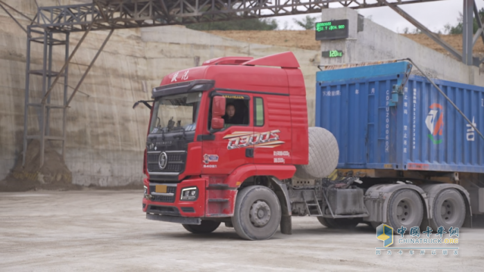 选对伙伴创业稳！卡友胡师傅：陕汽德御Q300S就是靠谱搭档