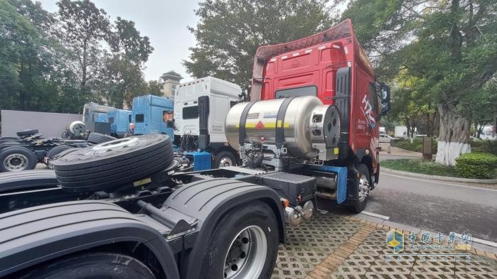 乘龙H7 Pro LNG牵引车：干线创富利器，全维优势护航每一程