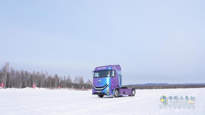 10分钟除霜+11分钟升温至15℃！欧曼银河纯电重卡极寒测试 守护运输舒适安全