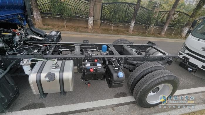 乘龙L2自卸车：动力强劲，承载可靠，城乡运输创富更高效