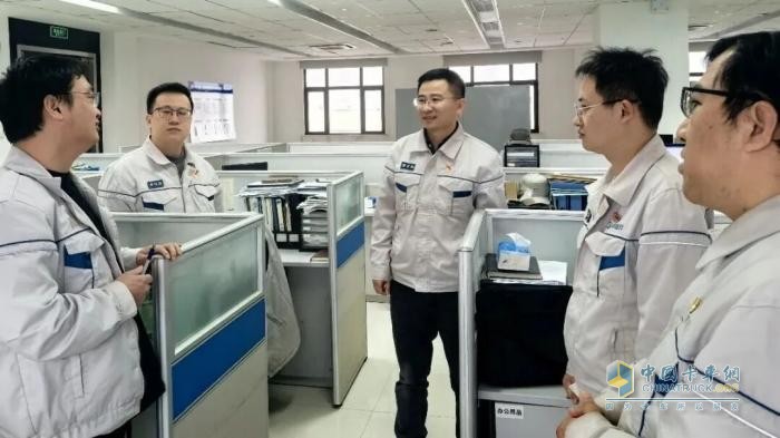 解放动力举行誓师大会暨升旗仪式