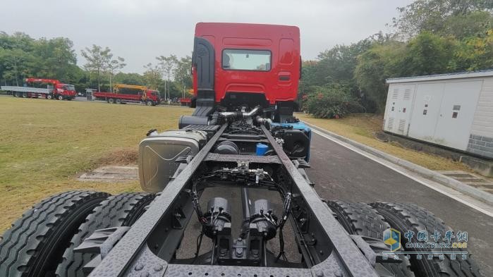 乘龙H5 4×2极限自卸车：矿山工地全场景 多拉多赚更能扛