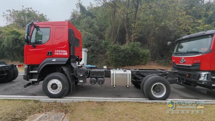 乘龙H5 4×2极限自卸车：矿山工地全场景 多拉多赚更能扛