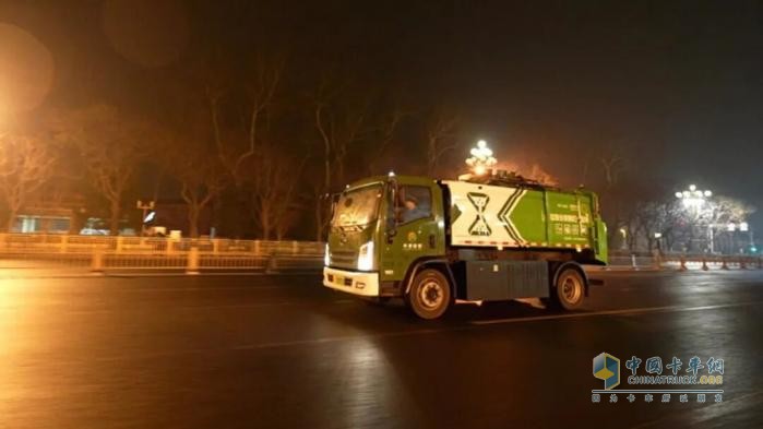 八年匠心护航全国两会，宇通环卫以高标准交出绿色保障答卷！