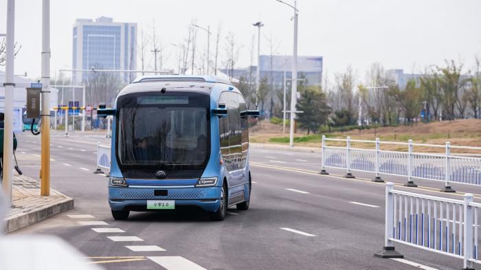 睿控E+平台重磅发布！宇通科技节擘画“智电融合”新蓝图